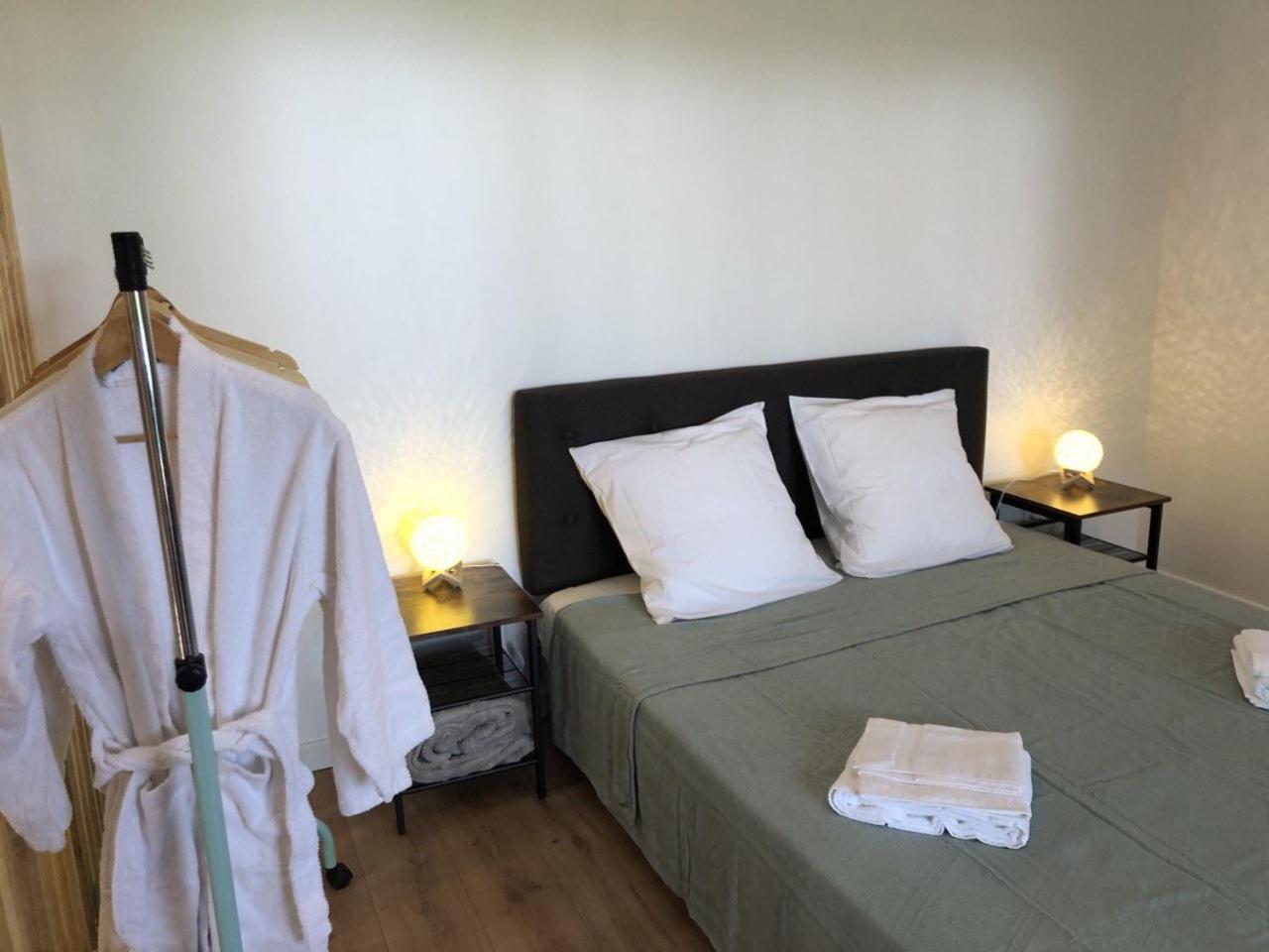 Les Cabanes Du Lac - Spa - Petit Dejeune - Cabane Du Frene & Cabane Du Chene Premium Sevignacq 外观 照片